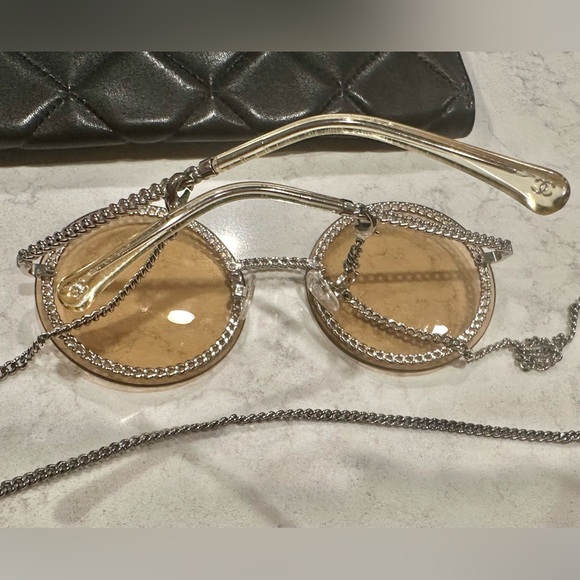 Chanel Gradient Round Chain Sunglasses - Picture 5 of 9